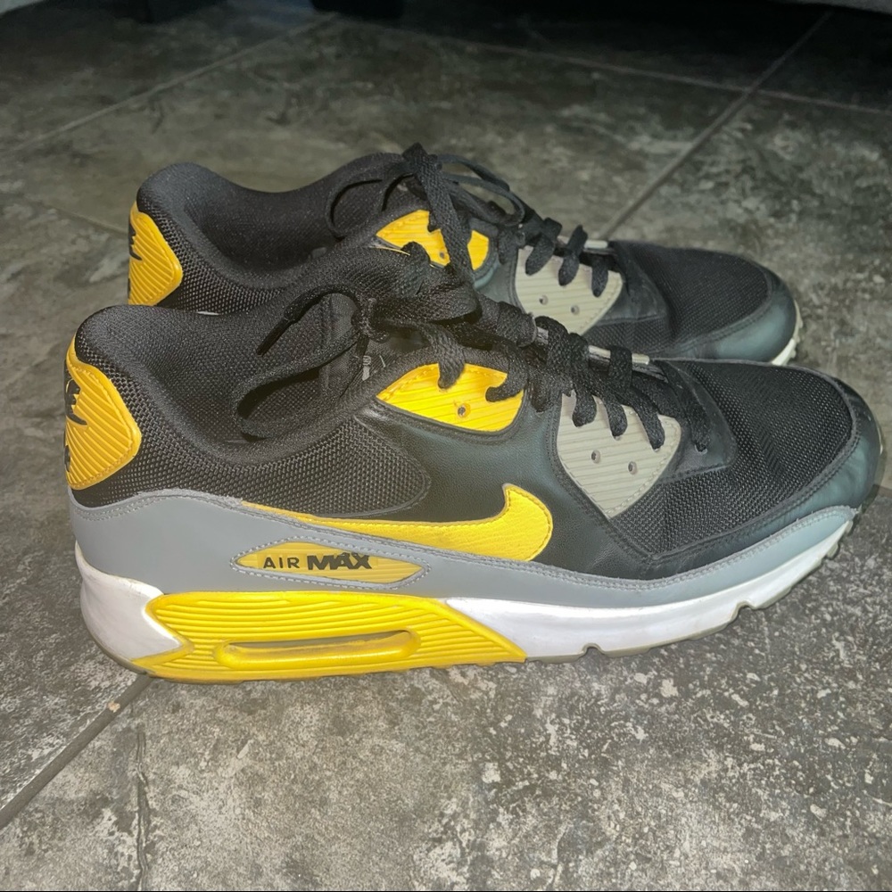 Nike Air Max 90 Sneakers Black Yellow 325018-33 Mens 12